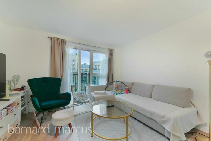 1 Bedroom Apartment To Rent In Connersville Way, Croydon, CR0