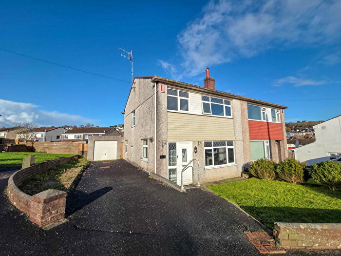 3 Bedroom Semi Detached House For Sale In School Close, Plympton, PL7