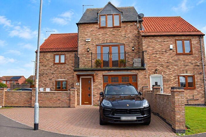 3 Bedroom Semi-Detached House For Sale In Peacocks Launde, Claypole, NG23
