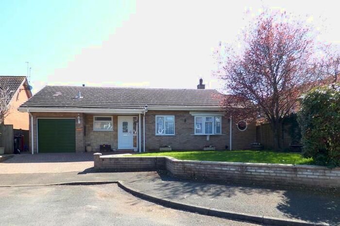 2 Bedroom Bungalow For Sale In Welland Gardens, Malvern, Worcestershire, WR13