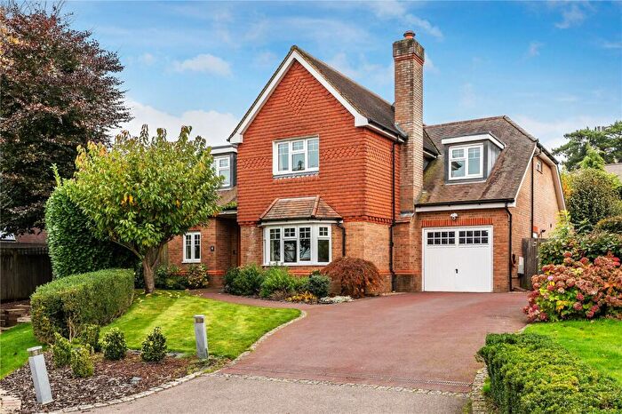 5 Bedroom Detached House For Sale In Barrington Drive, Fetcham, Leatherhead, Surrey, KT22