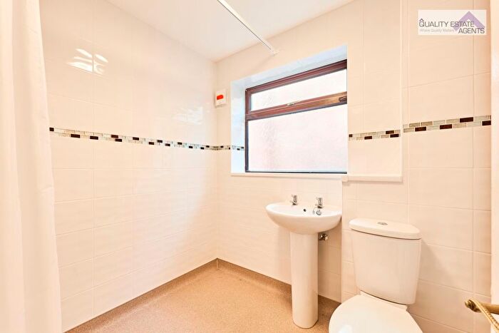 2 Bedroom Bungalow For Sale In Java Crescent, Trentham, Stoke-On-Trent, ST4