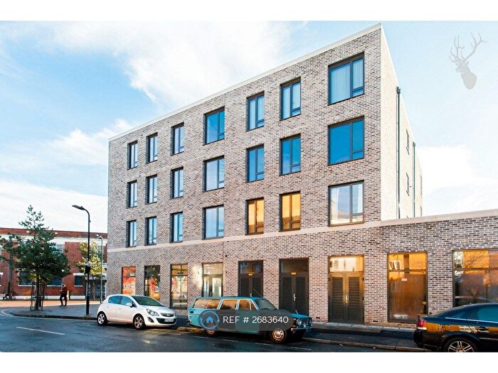 2 Bedroom Flat To Rent In Prince Edward Road, London, E9