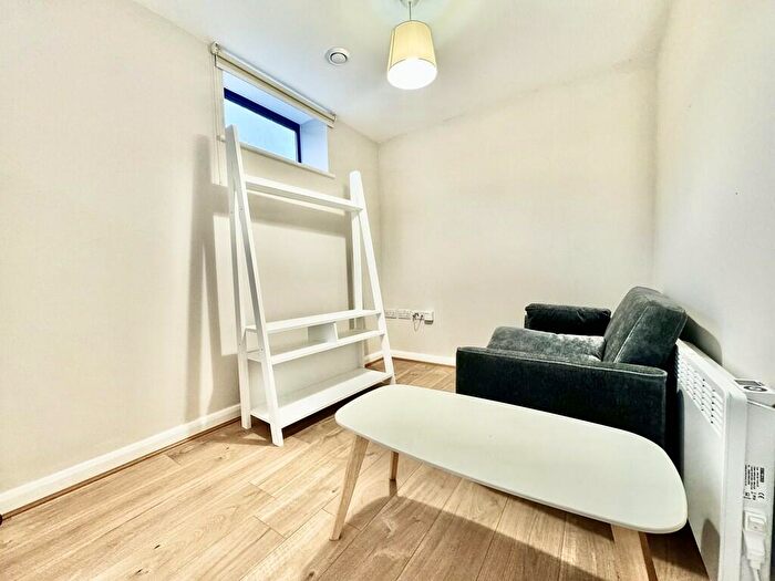 1 Bedroom Apartment To Rent In Meridian House, Artist St, Leeds, LS12