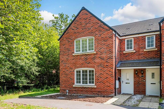 3 Bedroom Semi Detached House For Sale In Rushall Place, Winnersh, RG41