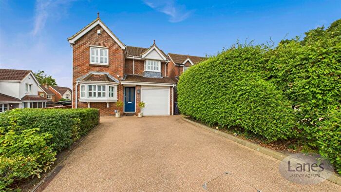 4 Bedroom Detached House For Sale In Hobby Horse Close, Cheshunt, Waltham Cross, EN7