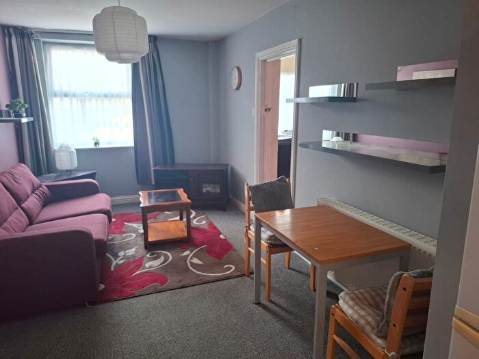 1 Bedroom Flat To Rent In Dolphin Passage, Dover, CT16