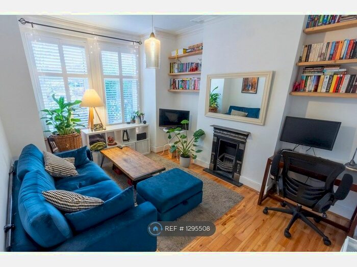 1 Bedroom Maisonette To Rent In Grenfell Road, Mitcham CR4