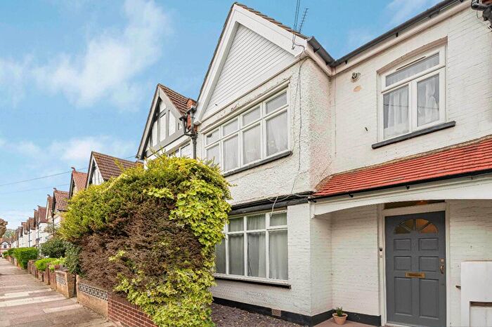 1 Bedroom Apartment For Sale In Sumner Road, Harrow, HA1