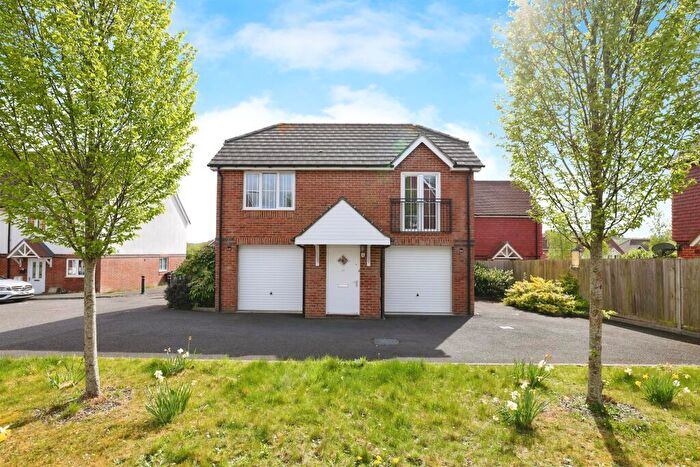 1 Bedroom Coach House For Sale In Holmes Road, Bishopdown, Salisbury, SP1