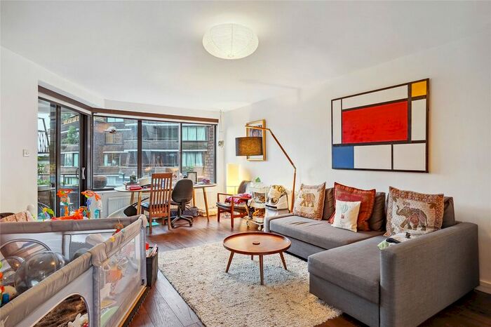 2 Bedroom Flat To Rent In Stevenage Road, London, SW6