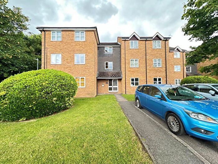 1 Bedroom Flat To Rent In Tennyson Avenue, Houghton Regis, Dunstable, Bedfordshire, LU5