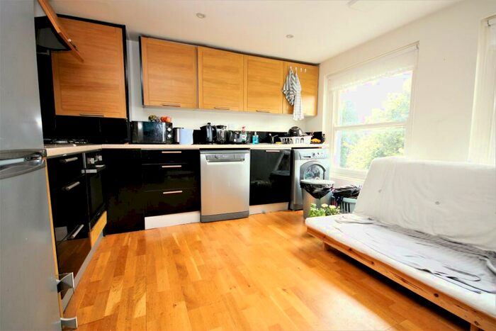 2 Bedroom Flat To Rent In Freegrove Road, Holloway, N7