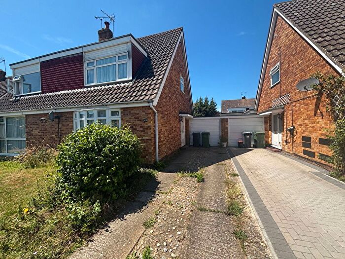 3 Bedroom Semi-Detached House For Sale In Staplehurst, Kent, TN12