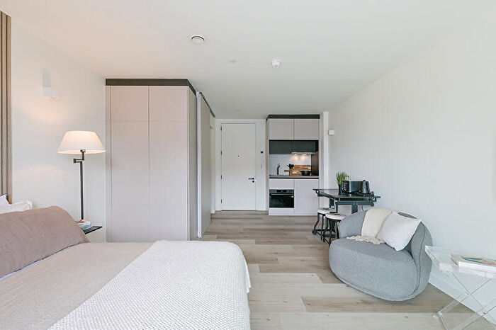 Studio To Rent In Ferme House, Greenhill Way, Harrow, HA1