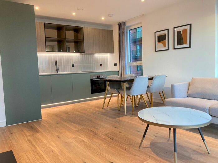 2 Bedroom Flat To Rent In Very Near Cedrus Avenue Area, UB1