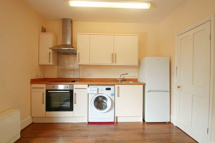 1 Bedroom Flat To Rent In Charlotte Street, Rugby, CV21