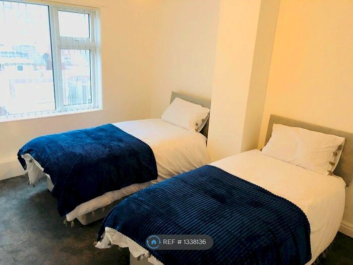 4 Bedroom Terraced House To Rent In Howard Street, Loughborough, LE11