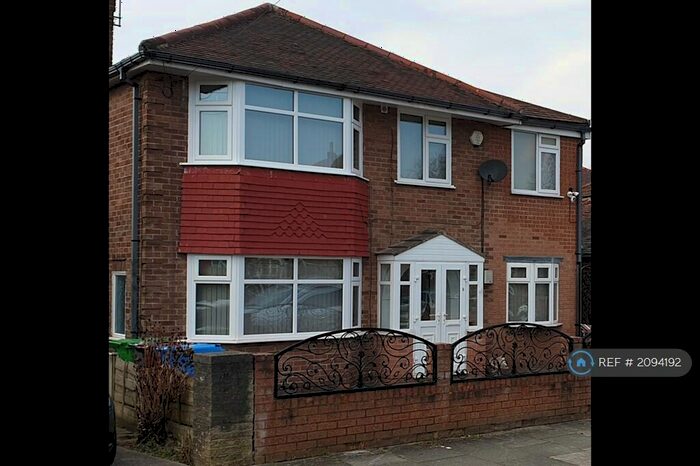 6 Bedroom Detached House To Rent In Caxton Road, Manchester, M14