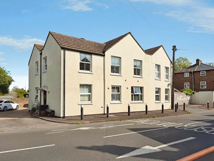 2 Bedroom Maisonette For Sale In Albert Road, Old Windsor, Windsor, SL4