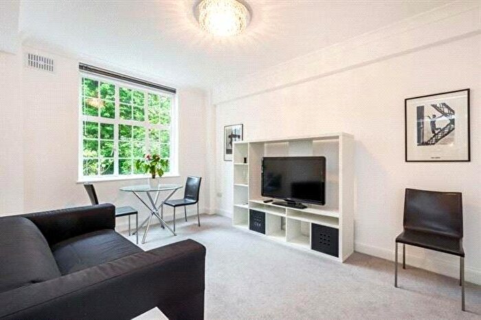 1 Bedroom Flat To Rent In Mortimer Court, Abbey Road, NW8