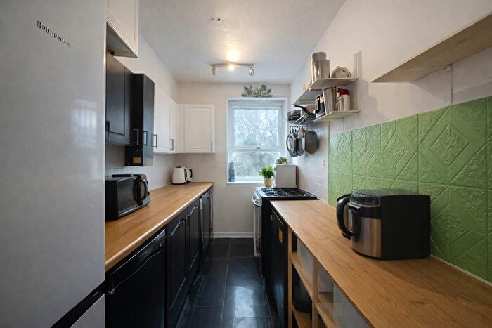 1 Bedroom Flat For Sale In Wellington House, London, W5