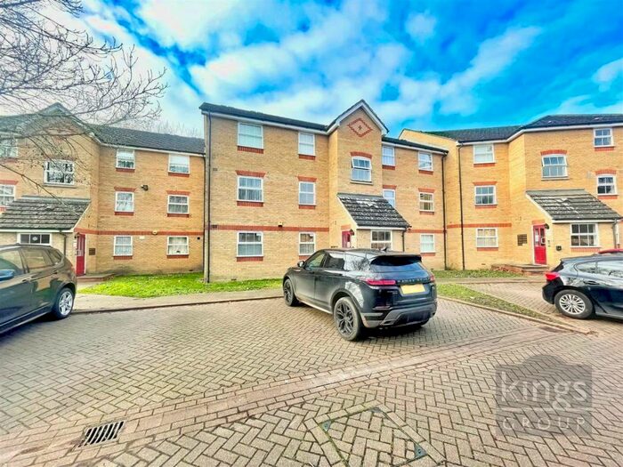 2 Bedroom Flat To Rent In Soper Mews, Enfield Highway, EN3