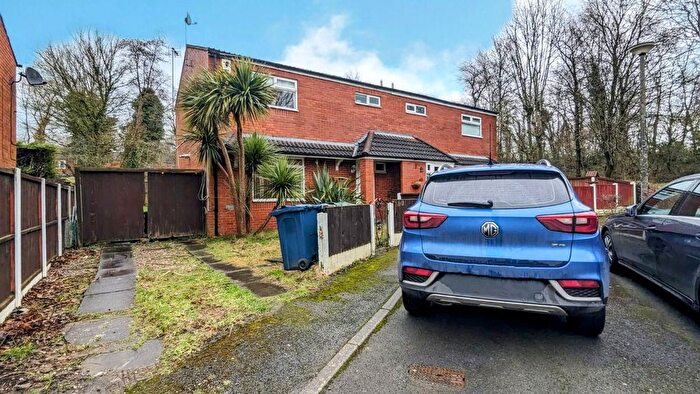 3 Bedroom Semi-Detached House For Sale In Lowcroft, Skelmersdale, WN8