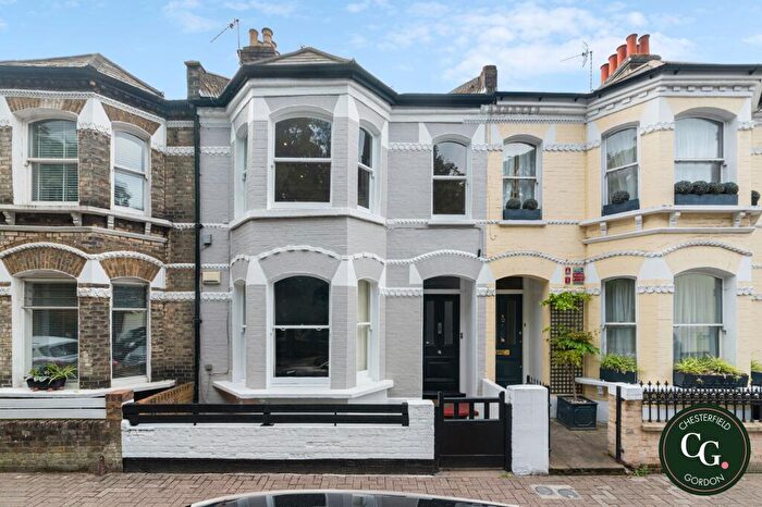 3 Bedroom Maisonette To Rent In Cabul Road, London, SW11
