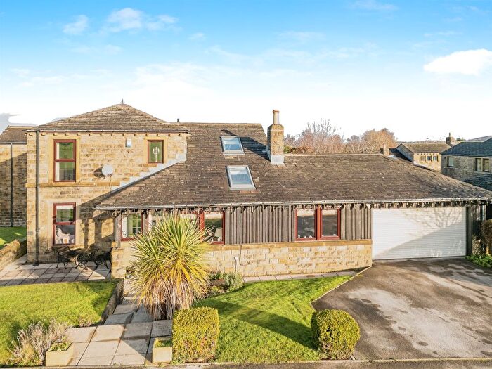 4 Bedroom Detached House For Sale In Windmill View, Scholes, Holmfirth, HD9