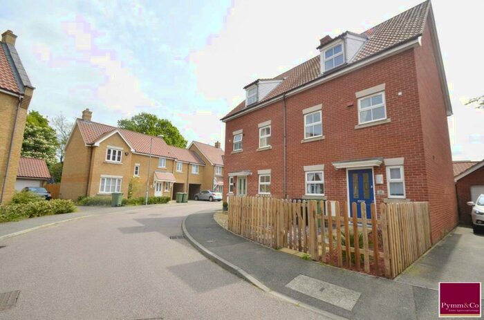 4 Bedroom Town House To Rent In Pelargonium Drive, Wymondham, NR18