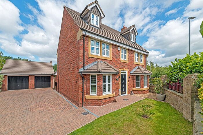 5 Bedroom Detached House For Sale In Holford Moss, Runcorn, WA7