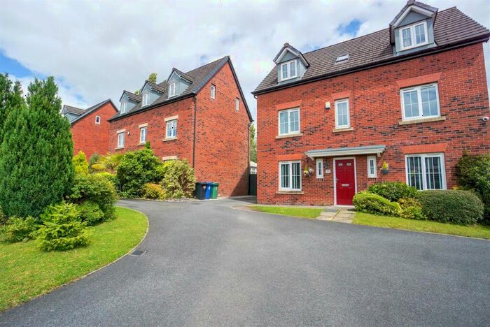 5 Bedroom Detached House For Sale In North Road, Atherton, Manchester, M46