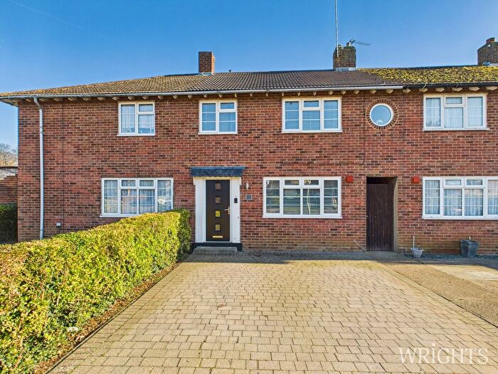 3 Bedroom Terraced House For Sale In Golden Dell, Welwyn Garden City, AL7