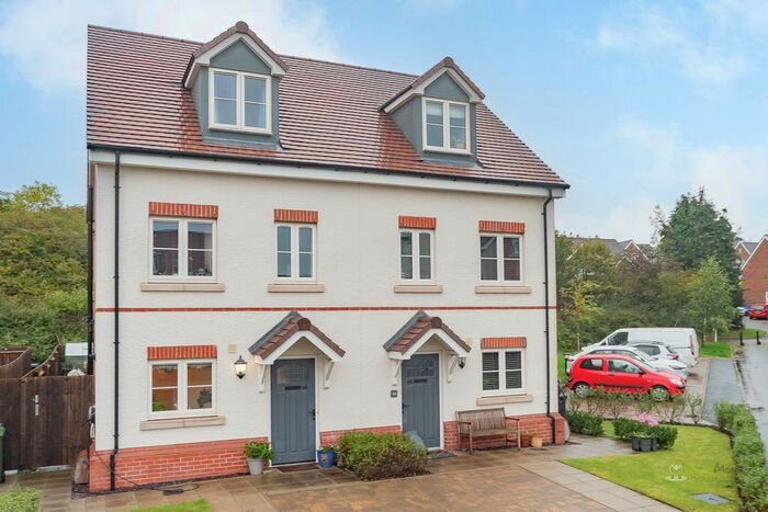 3 Bedroom Semi-Detached House To Rent In Drapers Rise, Shrewsbury, SY3
