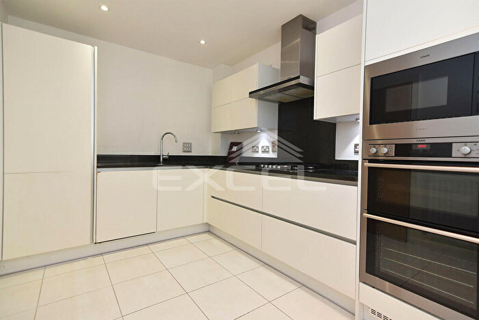 2 Bedroom Apartment To Rent In Frith Court, MIll Hill East, London, NW7