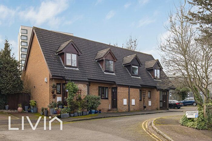 Property For Sale In Bradshaws Close, South Norwood, SE25