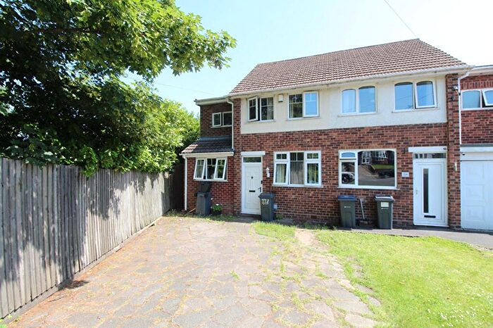 3 Bedroom End Of Terrace House For Sale In Barrows Lane, Birmingham, West Midlands, B26