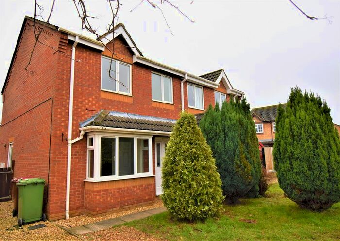 3 Bedroom Semi-Detached House To Rent In Dentons Way, Hibaldstow, Brigg, DN20
