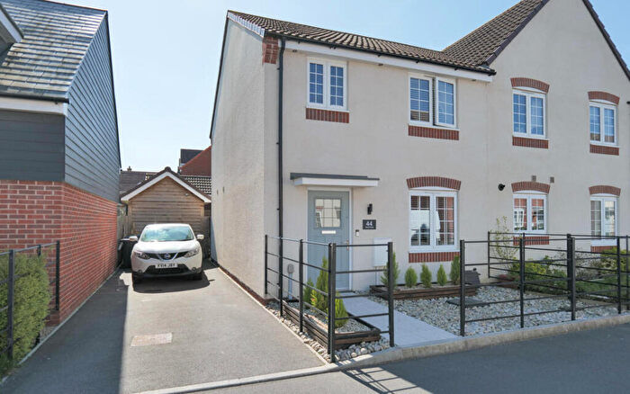 3 Bedroom Semi-Detached House For Sale In Newall Road, Bowerhill, Melksham, SN12