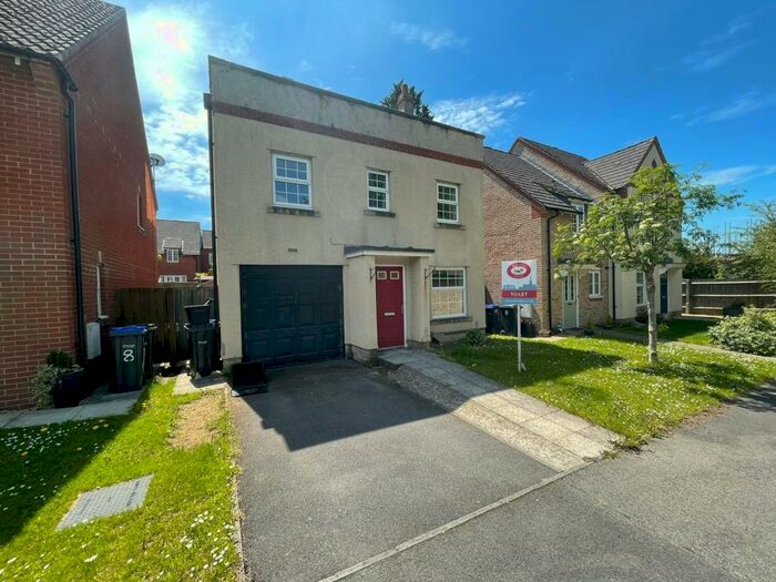 3 Bedroom Detached House To Rent In Wellworthy Drive, Harnham, Salisbury, SP2