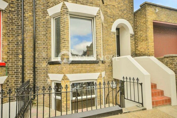 2 Bedroom Flat To Rent In Sondes Road, Deal, Kent, CT14