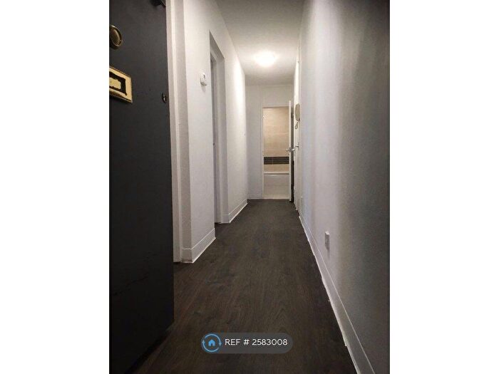 1 Bedroom Flat To Rent In Peregrine House, London, EC1V