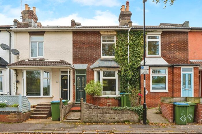 2 Bedroom Terraced House For Sale In Norman Road, Southampton, SO15