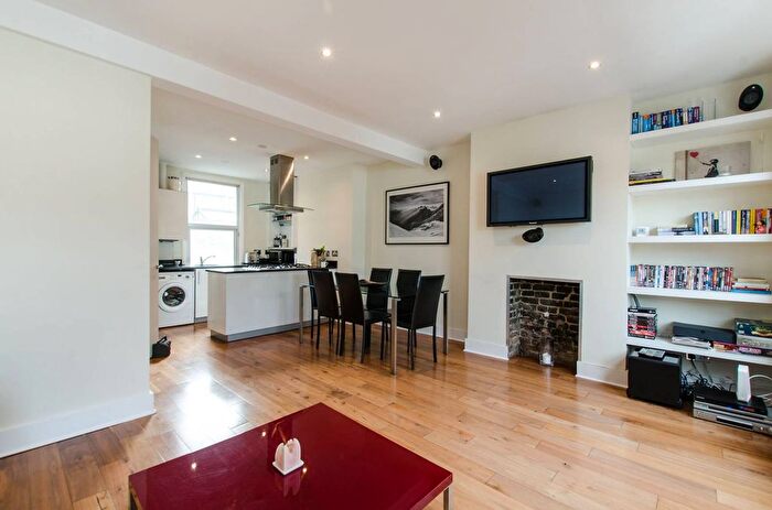 2 Bedroom Flat To Rent In Ingelow Road, Diamond Conservation Area, London, SW8