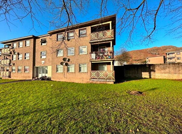 3 Bedroom Flat To Rent In Chapelle Crescent, Tillicoultry, Clackmannanshire, FK13