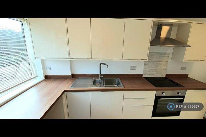 2 Bedroom Maisonette To Rent In Swift Road, Southampton, SO19