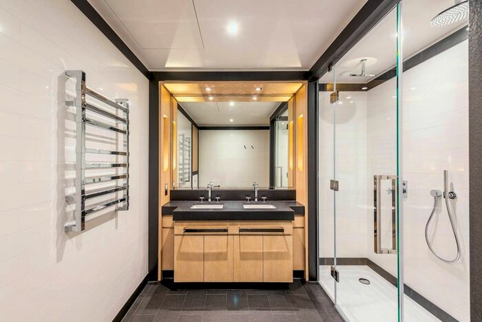 1 Bedroom Flat To Rent In Legacy Gardens, Nine Elms, London, SW11