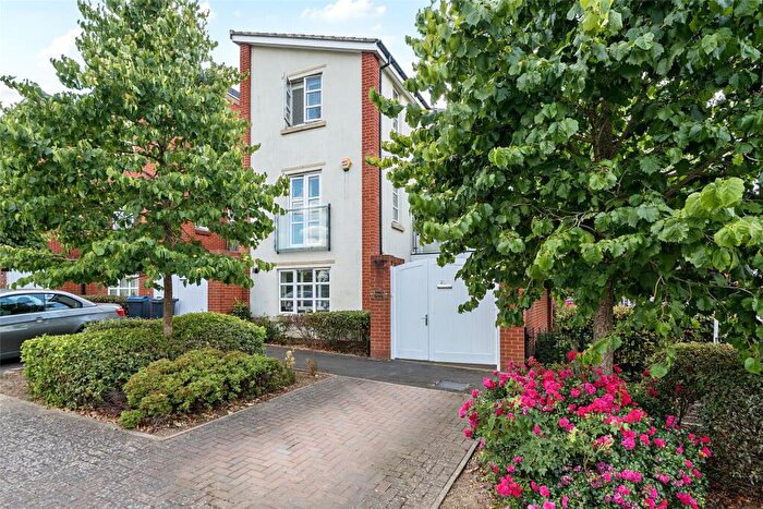 4 Bedroom Detached House For Sale In Hay Drive, Mitcham, CR4