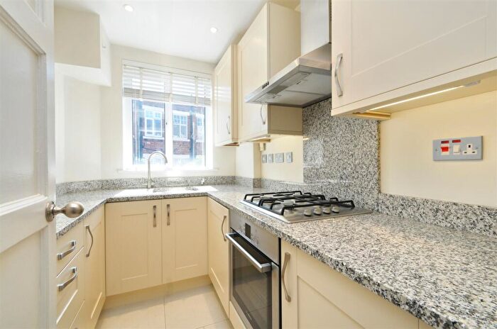 2 Bedroom Apartment To Rent In Haverstock Hill, London, NW3